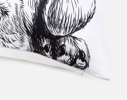 Close-up on the puppy foot corner on our Dogs Pillow Talk Pillowcases.