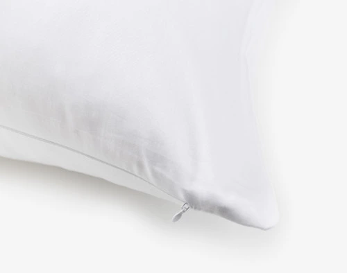 Close-up on the zipper enclosure on the corner of our You Heart Me Pillow Talk Pillowcases.