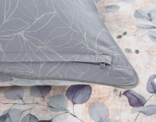 Close-up on the hidden zipper enclosure on the back of our Pathway Pillow Sham.